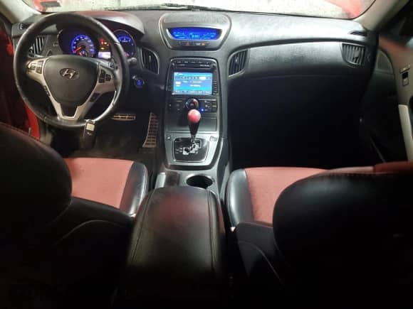 2012 Hyundai Genesis Coupe Track с VIN KMHHU6KH1CU076784, выставлен на аукционе Copart как лот 86622104 с пробегом 210 539 миль миль и Списание • Salvage title. История ставок и продаж доступна на DreamBid. Изображение 8.