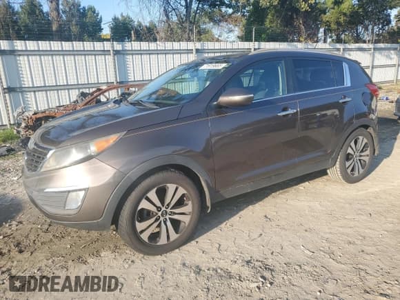 ✅ 2011 Kia Sportage EX • VIN: KNDPC3A26B7156366 • Lot: 71919665. Wystawiony na Copart z przebiegiem 253 126 mil. Bezpłatny archiwum sprzedaży aukcyjnych z USA i szczegółowy raport historii pojazdu na DreamBid. Zdjęcie 1.