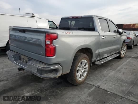 ✅ 2024 Chevrolet Silverado 1500 LTZ • VIN: 2GCUDGED2R1210725 • Лот: 92652775. Опубликован ранее на Copart с пробегом Не указан. Бесплатный доступ к архиву аукционных продаж из США и подробный отчёт об истории автомобиля на DreamBid. Изображение 3.