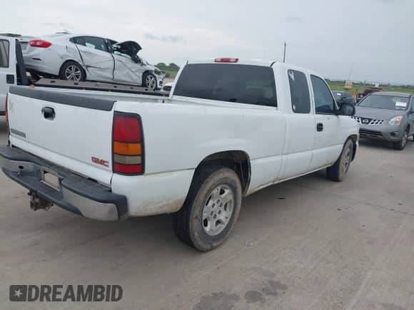 2007 GMC Sierra 1500 SLE1 with VIN 1GTEC19Z97Z108692, listed as a IAAI auction lot 42863682 with 235,595 mi miles and . Bid and sale history available at DreamBid. Image 4.