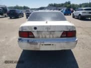 ✅ 1995 Toyota Camry LE • VIN: 4T1GK12E6SU083190 • Lot: 70914815. Wystawiony na Copart z przebiegiem 270 869 mil. Bezpłatny archiwum sprzedaży aukcyjnych z USA i szczegółowy raport historii pojazdu na DreamBid. Zdjęcie 6.