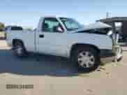 2005 Chevrolet Silverado 1500 Work Truck с VIN 1GCEC14V05Z333830, выставлен на аукционе Copart как лот 52386905 с пробегом 177 147 миль миль и Списание • Salvage title. История ставок и продаж доступна на DreamBid. Изображение 4.