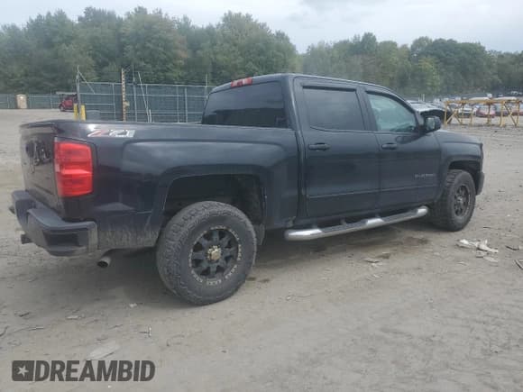 ✅ 2017 Chevrolet Silverado 1500 LT • VIN: 3GCUKREC1HG199814 • Лот: 71419184. Опубликован ранее на Copart с пробегом Не указан. Бесплатный доступ к архиву аукционных продаж из США и подробный отчёт об истории автомобиля на DreamBid. Изображение 3.