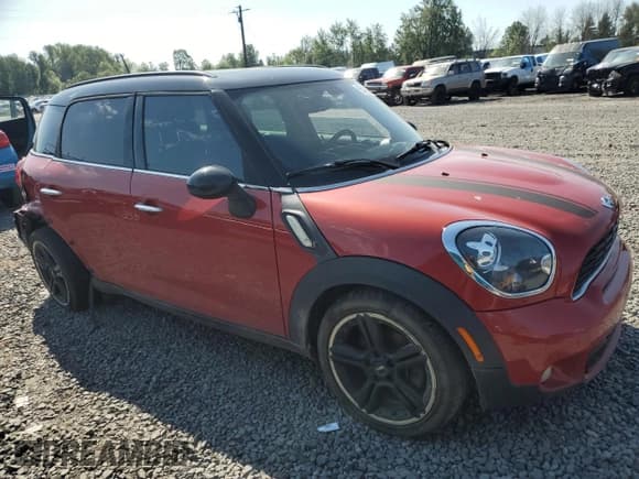 ✅ 2013 MINI Countryman S • VIN: WMWZC3C55DWP20563 • Lot: 55493605. Listed on Copart with 110,672 mi. Free auction sales archive from the USA and detailed vehicle history report at DreamBid. Image 4.