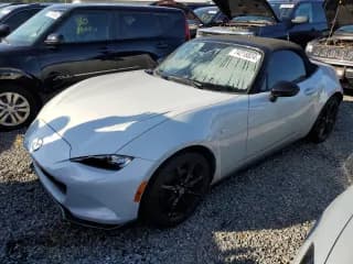✅ 2019 Mazda MX-5 Miata Club • VIN: JM1NDAC70K0305235 • Lot: 74218824. Wystawiony na Copart z przebiegiem Nie podano. Bezpłatny archiwum sprzedaży aukcyjnych z USA i szczegółowy raport historii pojazdu na DreamBid. Zdjęcie 1.