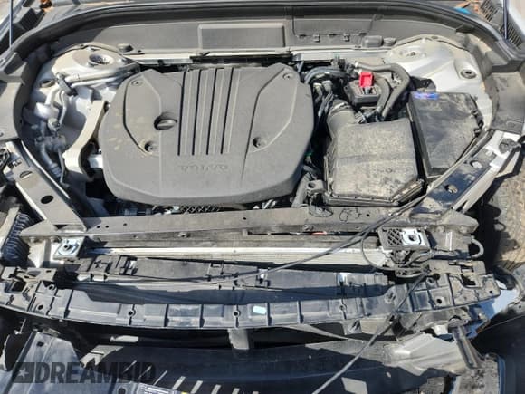 ✅ 2022 Volvo XC60 Momentum • VIN: YV4L12DK7N1920806 • Lot: 84168525. Wystawiony na Copart z przebiegiem 44 991 mil. Bezpłatny archiwum sprzedaży aukcyjnych z USA i szczegółowy raport historii pojazdu na DreamBid. Zdjęcie 12.