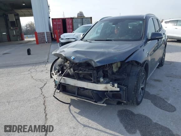 ✅ 2018 BMW X1 xDrive28i • VIN: WBXHT3C32J5K20782 • Lot: 43724861. Listed on IAAI with 223,747 mi. Free auction sales archive from the USA and detailed vehicle history report at DreamBid. Image 6.