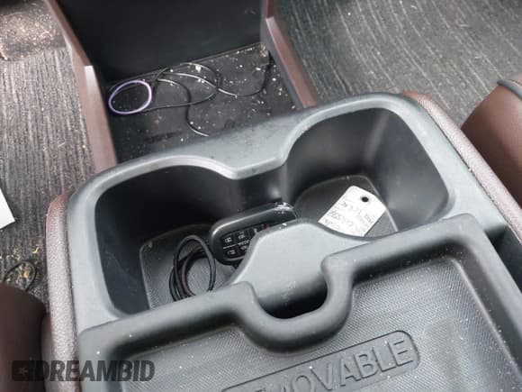 ✅ 2025 Honda Odyssey Touring • VIN: 5FNRL6H80SB006123 • Lot: 43533161. Listed on IAAI with 6,942 mi. Free auction sales archive from the USA and detailed vehicle history report at DreamBid. Image 11.