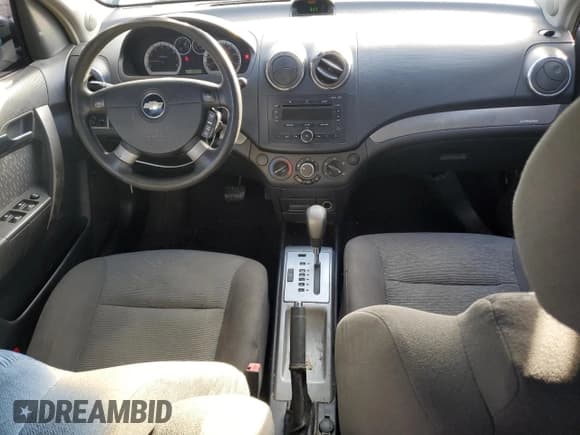 ✅ 2007 Chevrolet Aveo LT • VIN: KL1TG56667B050294 • Lot: 47839165. Wystawiony na Copart z przebiegiem 180 521 mil. Bezpłatny archiwum sprzedaży aukcyjnych z USA i szczegółowy raport historii pojazdu na DreamBid. Zdjęcie 8.