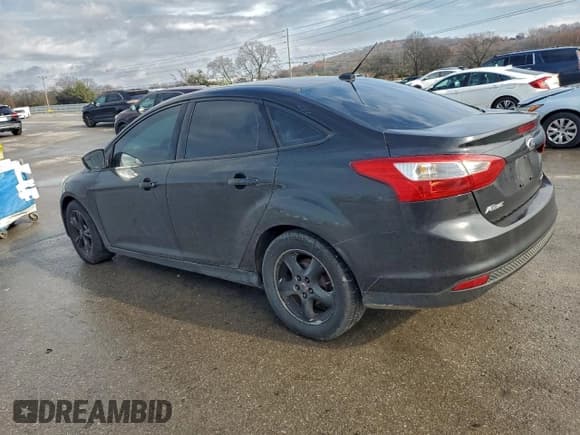 ✅ 2014 Ford Focus SE • VIN: 1FADP3F27EL295214 • Лот: 93978685. Опубликован ранее на Copart с пробегом 184 154 миль. Бесплатный доступ к архиву аукционных продаж из США и подробный отчёт об истории автомобиля на DreamBid. Изображение 2.