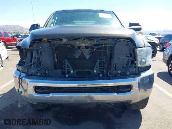 ✅ 2012 Ram 2500 ST • VIN: 3C6TD5CT6CG290580 • Lot: 41755239. Wystawiony na IAAI z przebiegiem 207 282 mil. Bezpłatny archiwum sprzedaży aukcyjnych z USA i szczegółowy raport historii pojazdu na DreamBid. Zdjęcie 12.