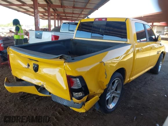 ✅ 2016 Ram 1500 Sport • VIN: 1C6RR6MT5GS319680 • Lot: 43451322. Wystawiony na IAAI z przebiegiem 99 533 mil. Bezpłatny archiwum sprzedaży aukcyjnych z USA i szczegółowy raport historii pojazdu na DreamBid. Zdjęcie 4.