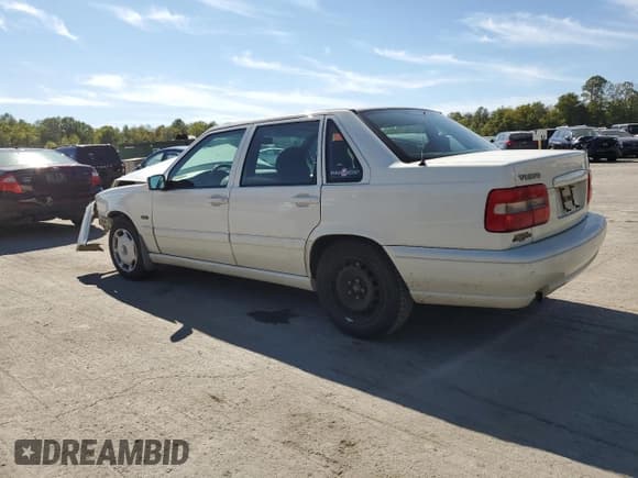 ✅ 1998 Volvo S70 • VIN: YV1LS5574W2522051 • Lot: 85093595. Listed on Copart with 181,291 mi. Free auction sales archive from the USA and detailed vehicle history report at DreamBid. Image 2.
