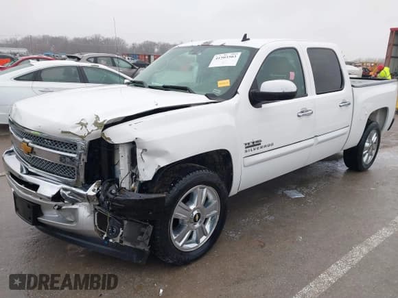 ✅ 2013 Chevrolet Silverado 1500 LT • VIN: 3GCPCSE27DG381536 • Lot: 41503503. Wystawiony na IAAI z przebiegiem 153 117 mil. Bezpłatny archiwum sprzedaży aukcyjnych z USA i szczegółowy raport historii pojazdu na DreamBid. Zdjęcie 2.