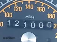 ✅ 1986 Mercedes-Benz 560 SL • VIN: WDBBA48D6GA040056 • Лот: 43826886. Опубликован ранее на IAAI с пробегом 121 000 миль. Бесплатный доступ к архиву аукционных продаж из США и подробный отчёт об истории автомобиля на DreamBid. Изображение 15.