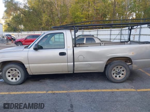 ✅ 2005 Chevrolet Silverado 1500 Work Truck • VIN: 1GCEC14V65Z336473 • Lot: 43441053. Listed on IAAI with 153,302 mi. Free auction sales archive from the USA and detailed vehicle history report at DreamBid. Image 14.