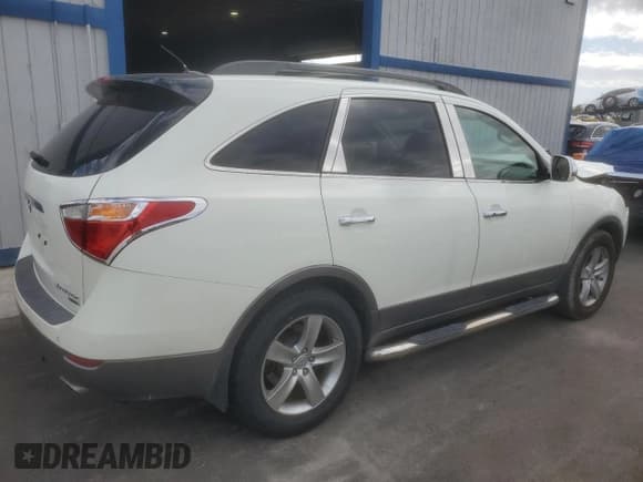 ✅ 2010 Hyundai Veracruz Limited • VIN: KM8NU4CC0AU106204 • Lot: 82484525. Listed on Copart with 130,622 mi. Free auction sales archive from the USA and detailed vehicle history report at DreamBid. Image 3.