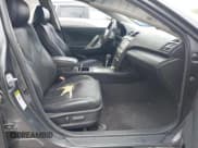 ✅ 2007 Toyota Camry LE • VIN: 4T1BE46K87U592370 • Lot: 43659107. Wystawiony na IAAI z przebiegiem 240 415 mil. Bezpłatny archiwum sprzedaży aukcyjnych z USA i szczegółowy raport historii pojazdu na DreamBid. Zdjęcie 5.