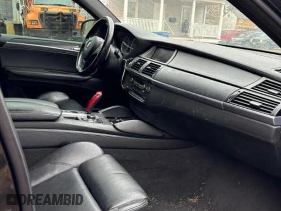 ✅ 2011 BMW X6 M • VIN: 5YMGZ0C5XBLK13932 • Лот: 41661715. Опубликован ранее на Copart с пробегом 113 047 миль. Бесплатный доступ к архиву аукционных продаж из США и подробный отчёт об истории автомобиля на DreamBid. Изображение 5.