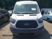 ✅ 2017 Ford Transit • VIN: 1FTYE2CM5HKA19500 • Lot: 42872103. Wystawiony na IAAI z przebiegiem 194 329 mil. Bezpłatny archiwum sprzedaży aukcyjnych z USA i szczegółowy raport historii pojazdu na DreamBid. Zdjęcie 13.