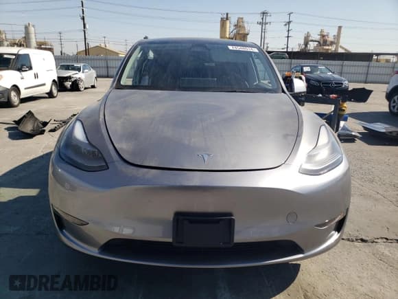✅ 2024 Tesla Model Y Long Range • VIN: 7SAYGAEE6RF131749 • Lot: 74548014. Wystawiony na Copart z przebiegiem 1 042 mil. Bezpłatny archiwum sprzedaży aukcyjnych z USA i szczegółowy raport historii pojazdu na DreamBid. Zdjęcie 5.