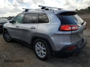 ✅ 2017 Jeep Cherokee 75th Anniversary Edition • VIN: 1C4PJLCB2HW534930 • Lot: 62381585. Wystawiony na Copart z przebiegiem 107 290 mil. Bezpłatny archiwum sprzedaży aukcyjnych z USA i szczegółowy raport historii pojazdu na DreamBid. Zdjęcie 2.