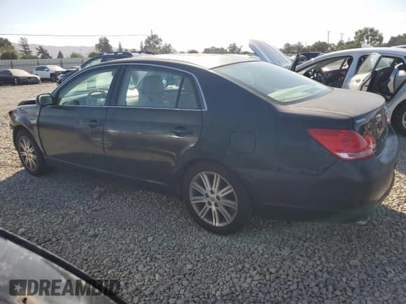 ✅ 2005 Toyota Avalon XLS • VIN: 4T1BK36B75U017998 • Lot: 81663055. Listed on Copart with 138,131 mi. Free auction sales archive from the USA and detailed vehicle history report at DreamBid. Image 2.