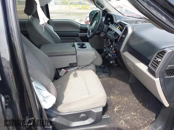 ✅ 2019 Ford F-150 XL • VIN: 1FTEW1E42KFB70172 • Lot: 42721404. Listed on IAAI with 111,939 mi. Free auction sales archive from the USA and detailed vehicle history report at DreamBid. Image 5.