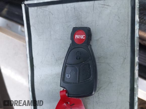 ✅ 2006 Mercedes-Benz E 350 • VIN: WDBUF56J06A801123 • Lot: 42623894. Wystawiony na IAAI z przebiegiem 209 205 mil. Bezpłatny archiwum sprzedaży aukcyjnych z USA i szczegółowy raport historii pojazdu na DreamBid. Zdjęcie 11.