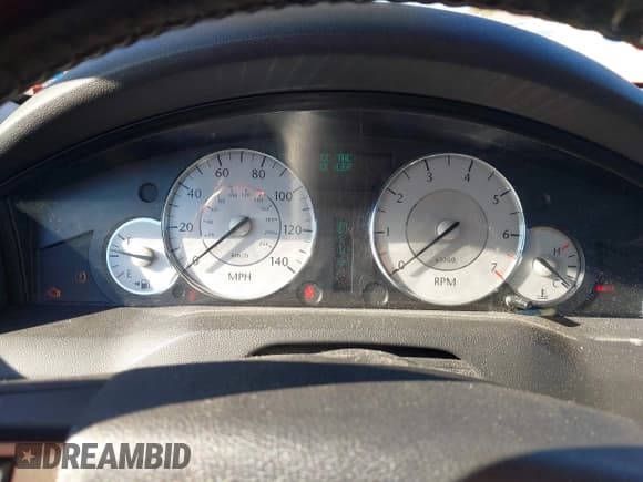 ✅ 2008 Chrysler 300 Limited • VIN: 2C3KA33G48H218342 • Lot: 43542458. Listed on IAAI with 190,535 mi. Free auction sales archive from the USA and detailed vehicle history report at DreamBid. Image 7.