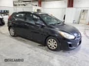 ✅ 2013 Hyundai Accent GS • VIN: KMHCT5AE8DU083831 • Lot: 85387275. Wystawiony na Copart z przebiegiem 212 137 mil. Bezpłatny archiwum sprzedaży aukcyjnych z USA i szczegółowy raport historii pojazdu na DreamBid. Zdjęcie 4.