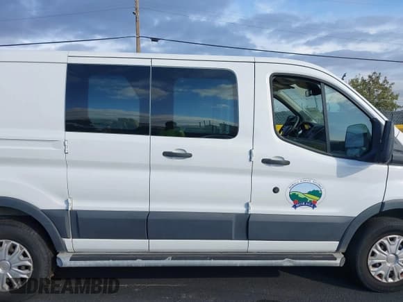✅ 2016 Ford Transit Cargo • VIN: 1FTYR1ZM0GKA47175 • Lot: 43518742. Wystawiony na IAAI z przebiegiem 45 930 mil. Bezpłatny archiwum sprzedaży aukcyjnych z USA i szczegółowy raport historii pojazdu na DreamBid. Zdjęcie 13.