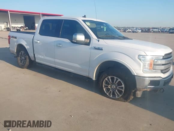 ✅ 2020 Ford F-150 XL • VIN: 1FTEW1E58LKD28452 • Lot: 43308852. Wystawiony na IAAI z przebiegiem 228 555 mil. Bezpłatny archiwum sprzedaży aukcyjnych z USA i szczegółowy raport historii pojazdu na DreamBid. Zdjęcie 1.