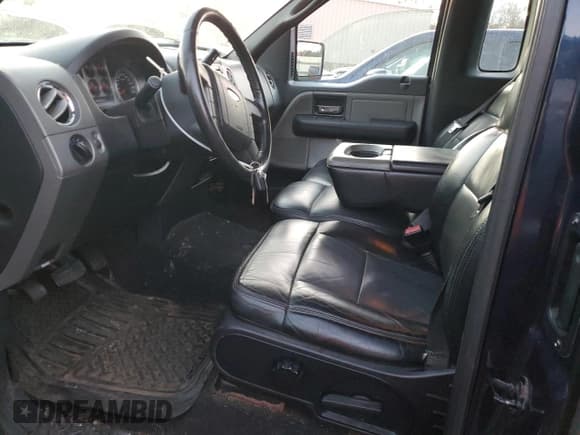✅ 2004 Ford F-150 XL • VIN: 1FTRF14544NB95529 • Lot: 42711215. Wystawiony na Copart z przebiegiem 124 622 mil. Bezpłatny archiwum sprzedaży aukcyjnych z USA i szczegółowy raport historii pojazdu na DreamBid. Zdjęcie 7.