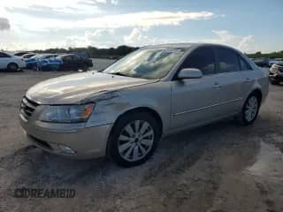 2009 Hyundai Sonata Limited z VIN 5NPEU46C59H484976, wystawiony jako Copart lot #80078015 z przebiegiem 131 263 mil mil oraz Szkoda całkowita • Salvage title. Historia ofert i sprzedaży dostępna na DreamBid. Obrazek 1.