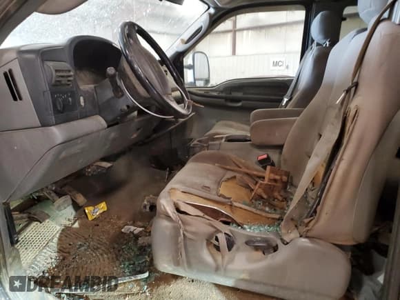 ✅ 2005 Ford F-250 XL • VIN: 1FTSX21P65EB68635 • Lot: 49042045. Listed on Copart with Not provided. Free auction sales archive from the USA and detailed vehicle history report at DreamBid. Image 7.