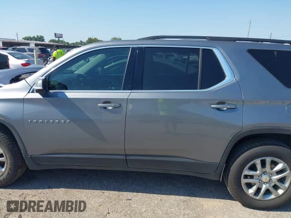 ✅ 2020 Chevrolet Traverse LT Cloth • VIN: 1GNERGKW4LJ123957 • Лот: 43155040. Опубликован ранее на IAAI с пробегом 104 510 миль. Бесплатный доступ к архиву аукционных продаж из США и подробный отчёт об истории автомобиля на DreamBid. Изображение 14.