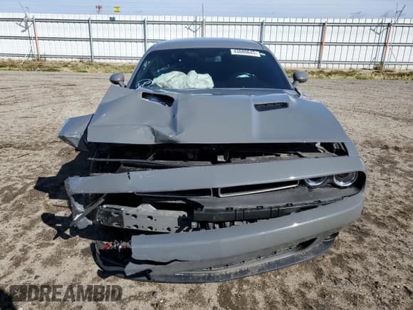✅ 2019 Dodge Challenger SXT • VIN: 2C3CDZAG8KH669668 • Lot: 43080643. Wystawiony na Copart z przebiegiem 42 101 mil. Bezpłatny archiwum sprzedaży aukcyjnych z USA i szczegółowy raport historii pojazdu na DreamBid. Zdjęcie 5.