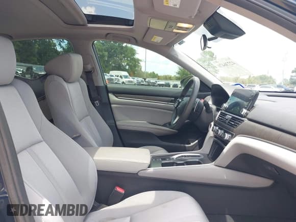 ✅ 2019 Honda Accord EX • VIN: 1HGCV3F4XKA000841 • Lot: 42736470. Listed on IAAI with 18,995 mi. Free auction sales archive from the USA and detailed vehicle history report at DreamBid. Image 5.