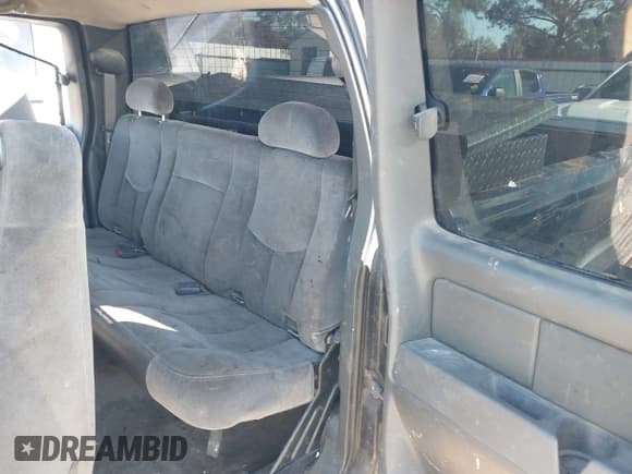 ✅ 2005 GMC Sierra 2500HD SLT • VIN: 1GTHK29U05E343089 • Lot: 41189457. Listed on IAAI with Not provided. Free auction sales archive from the USA and detailed vehicle history report at DreamBid. Image 8.