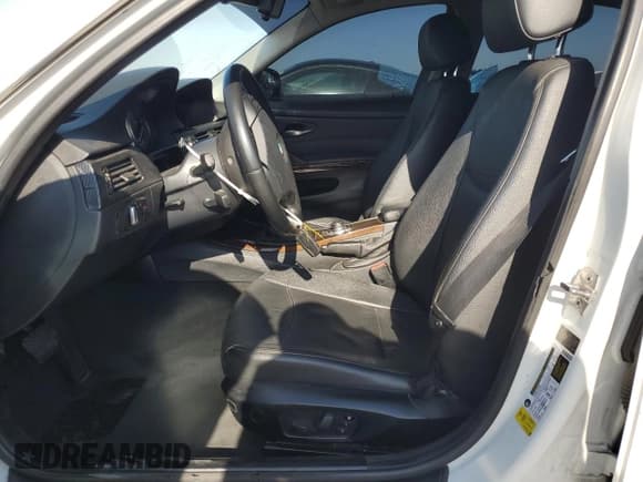 ✅ 2011 BMW 3 Series 335i • VIN: WBAPM5G50BNN00129 • Лот: 57806965. Опубликован ранее на Copart с пробегом 247 802 миль. Бесплатный доступ к архиву аукционных продаж из США и подробный отчёт об истории автомобиля на DreamBid. Изображение 7.