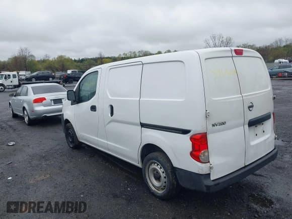 ✅ 2013 Nissan NV200 SV • VIN: 3N6CM0KN4DK695217 • Lot: 41969055. Listed on IAAI with 314,223 mi. Free auction sales archive from the USA and detailed vehicle history report at DreamBid. Image 3.