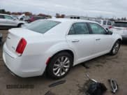 ✅ 2016 Chrysler 300 C • VIN: 2C3CCAKG2GH111566 • Лот: 92059935. Опубликован ранее на Copart с пробегом 146 643 миль. Бесплатный доступ к архиву аукционных продаж из США и подробный отчёт об истории автомобиля на DreamBid. Изображение 3.