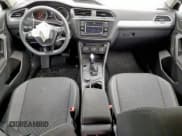 ✅ 2021 Volkswagen Tiguan S • VIN: 3VV0B7AX0MM141413 • Лот: 80727195. Опубликован ранее на Copart с пробегом 43 042 миль. Бесплатный доступ к архиву аукционных продаж из США и подробный отчёт об истории автомобиля на DreamBid. Изображение 8.