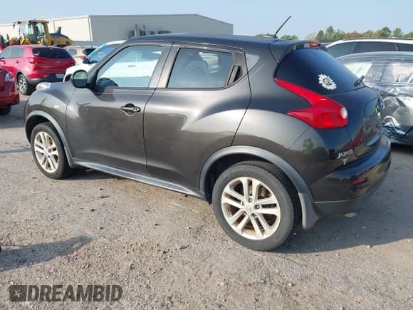 ✅ 2013 Nissan Juke S • VIN: JN8AF5MR2DT216076 • Lot: 43531383. Wystawiony na IAAI z przebiegiem Nie podano. Bezpłatny archiwum sprzedaży aukcyjnych z USA i szczegółowy raport historii pojazdu na DreamBid. Zdjęcie 3.