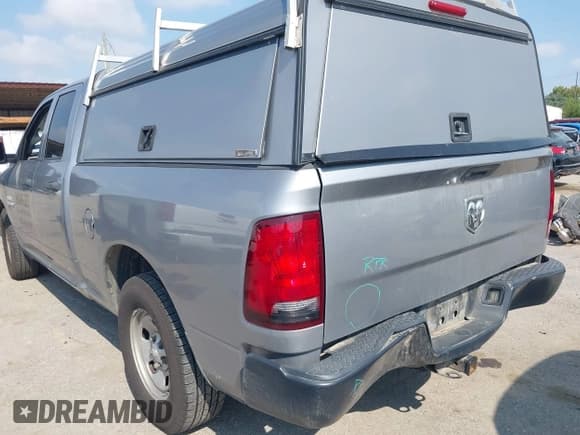 ✅ 2019 Ram 1500 Tradesman • VIN: 1C6RR6FG4KS613273 • Lot: 43088436. Listed on IAAI with 189,031 mi. Free auction sales archive from the USA and detailed vehicle history report at DreamBid. Image 3.