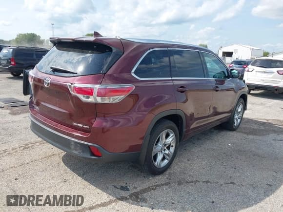 ✅ 2016 Toyota Highlander Limited • VIN: 5TDDKRFHXGS235106 • Lot: 43121057. Wystawiony na IAAI z przebiegiem 60 090 mil. Bezpłatny archiwum sprzedaży aukcyjnych z USA i szczegółowy raport historii pojazdu na DreamBid. Zdjęcie 4.