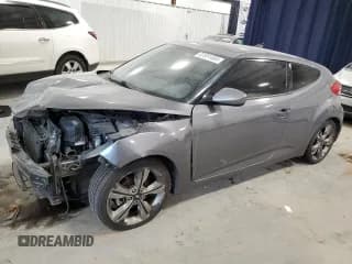 ✅ 2016 Hyundai Veloster • VIN: KMHTC6AD7GU291796 • Lot: 82981604. Wystawiony na Copart z przebiegiem 118 800 mil. Bezpłatny archiwum sprzedaży aukcyjnych z USA i szczegółowy raport historii pojazdu na DreamBid. Zdjęcie 1.