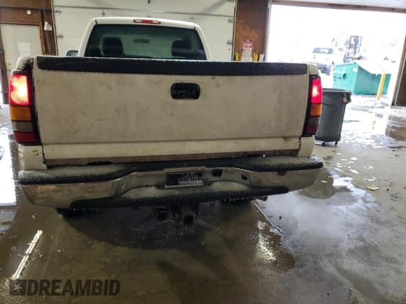 ✅ 2006 Chevrolet Silverado 3500 SRW Wrk Trk • VIN: 1GCHK34U86E180299 • Lot: 44511315. Listed on Copart with 307,551 mi. Free auction sales archive from the USA and detailed vehicle history report at DreamBid. Image 10.