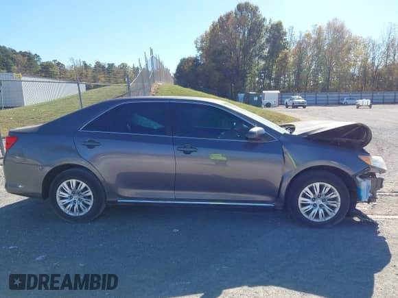 2013 Toyota Camry L с VIN 4T1BF1FK6DU265201, выставлен на аукционе IAAI как лот 43085012 с пробегом 78 576 миль миль и . История ставок и продаж доступна на DreamBid. Изображение 14.